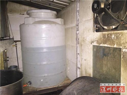 深圳宝安查扣2530多升环保油 13名餐馆负责人被拘(图2)